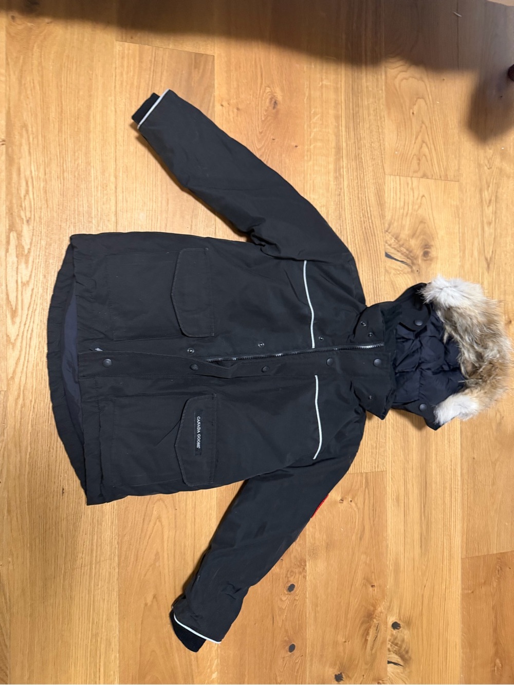 Canada Goose Kids Black Puffer Coat with Fur-Trim Hood unisex fits7-8
